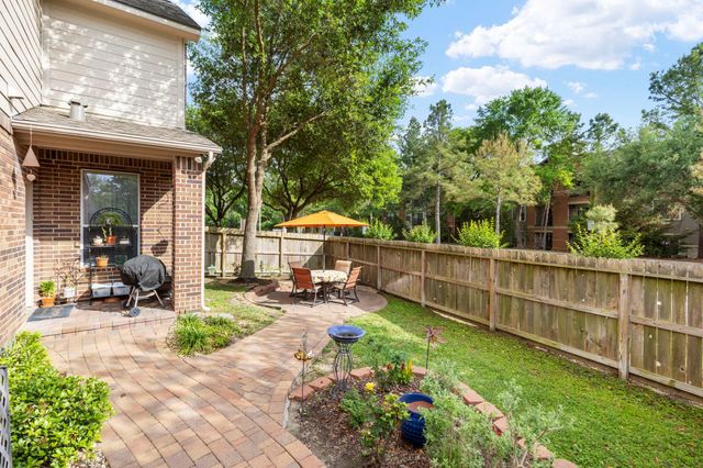 3 Avenswood Place, The Woodlands, TX 77382