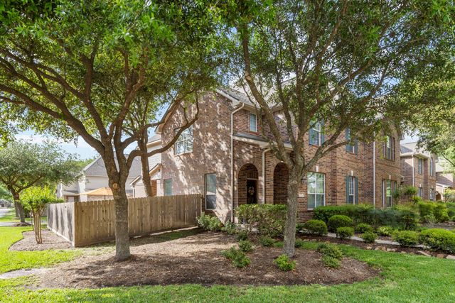 3 Avenswood Place, The Woodlands, TX 77382