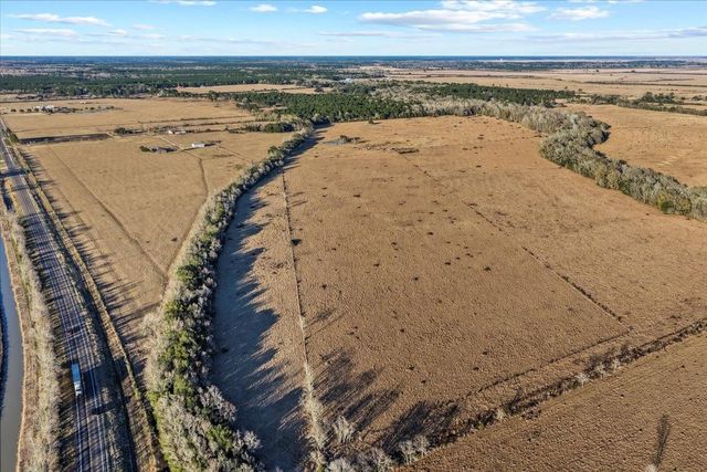 3857 Highway 61, Devers, TX 77538