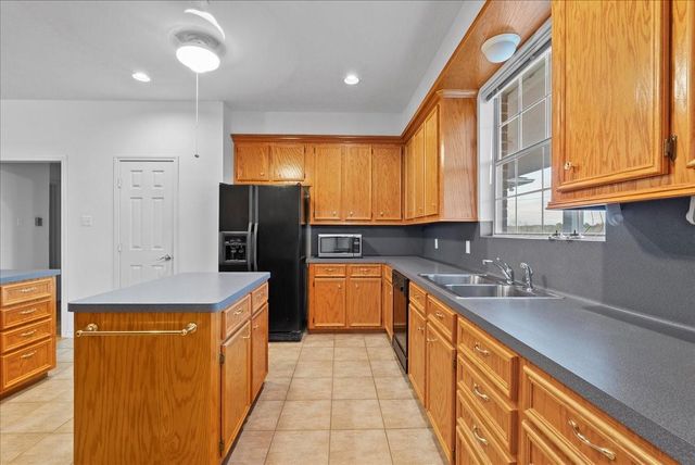 3857 Highway 61, Devers, TX 77538