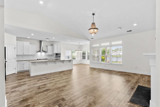 2435 Goldfinch Dr., Myrtle Beach, SC 29577