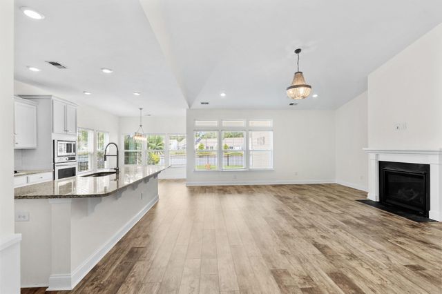 2435 Goldfinch Dr., Myrtle Beach, SC 29577
