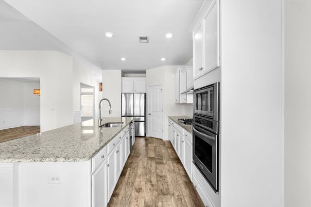 2435 Goldfinch Dr., Myrtle Beach, SC 29577
