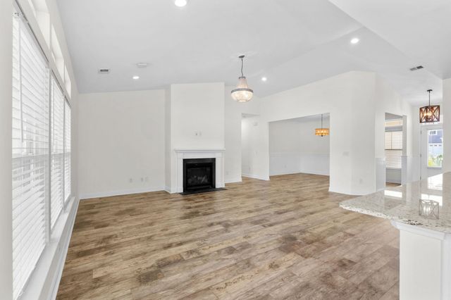 2435 Goldfinch Dr., Myrtle Beach, SC 29577