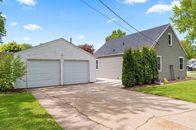 1405 W BREWSTER STREET, Appleton, WI 54914
