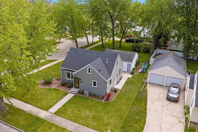 1405 W BREWSTER STREET, Appleton, WI 54914