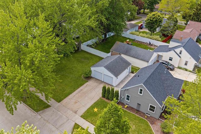 1405 W BREWSTER STREET, Appleton, WI 54914