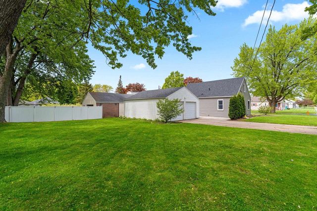 1405 W BREWSTER STREET, Appleton, WI 54914