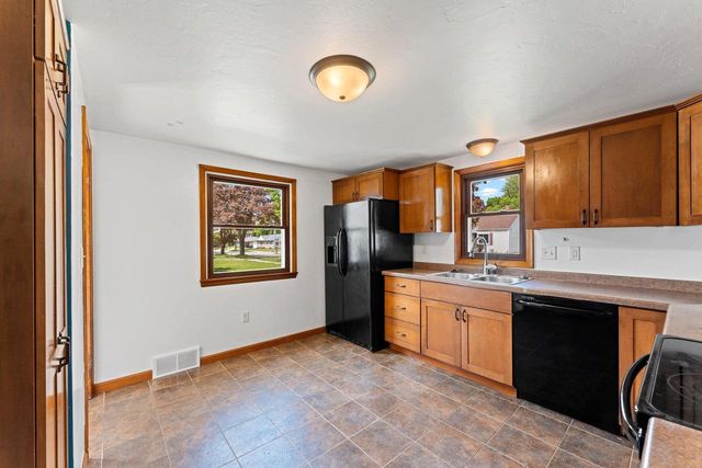 1405 W BREWSTER STREET, Appleton, WI 54914