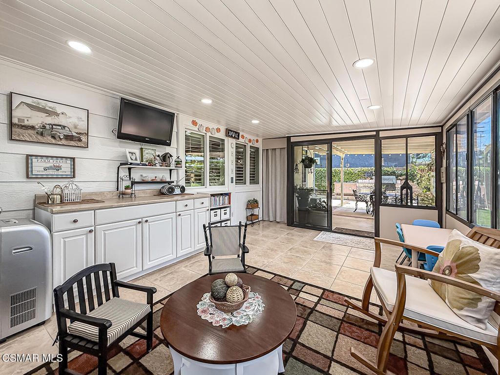 Image 19 of property listing at 1354 Casmalia Court, Simi Valley, CA 93065