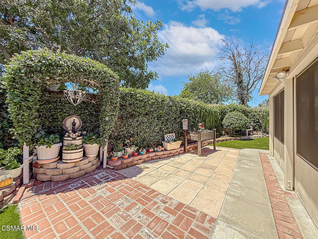 Image 23 of property listing at 1354 Casmalia Court, Simi Valley, CA 93065