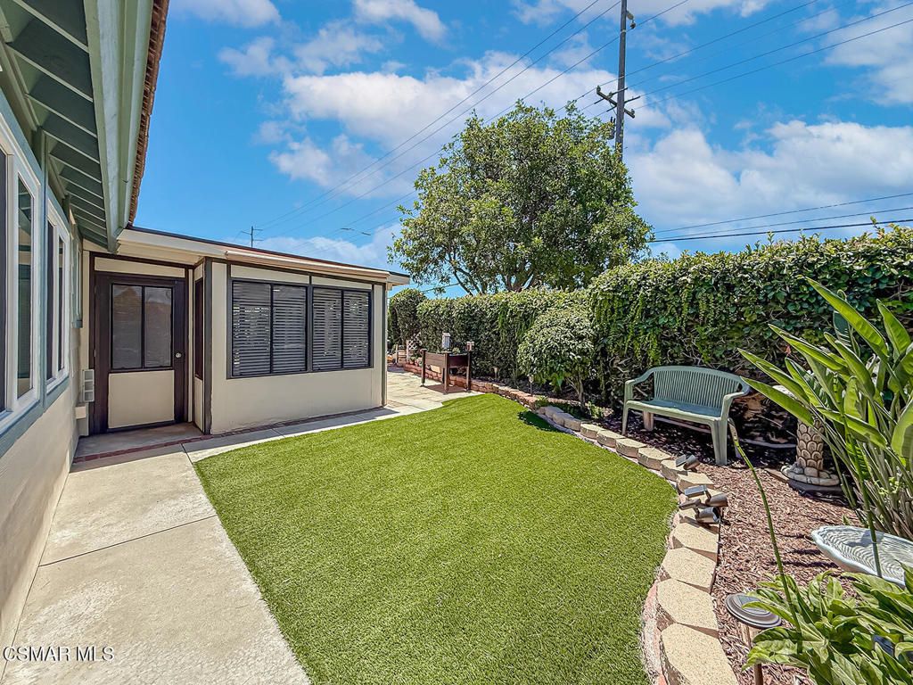 Image 25 of property listing at 1354 Casmalia Court, Simi Valley, CA 93065
