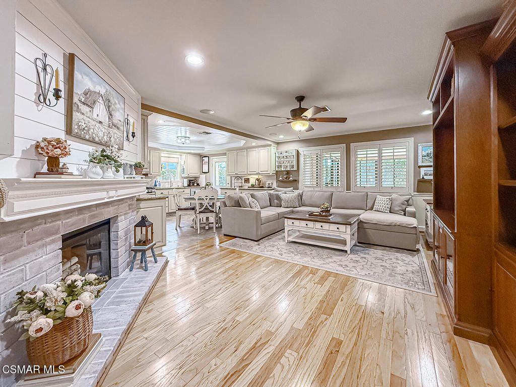 Image 7 of property listing at 1354 Casmalia Court, Simi Valley, CA 93065
