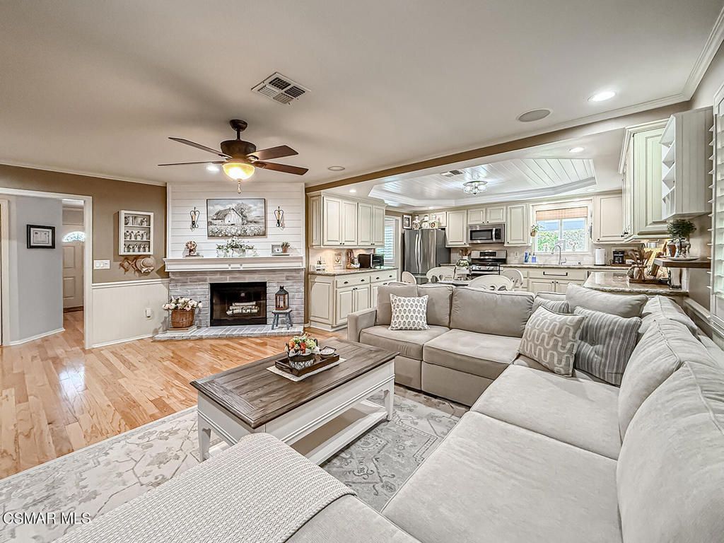 Image 8 of property listing at 1354 Casmalia Court, Simi Valley, CA 93065
