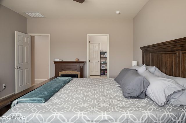 10907 W Claxton Drive, Marana, AZ 85653