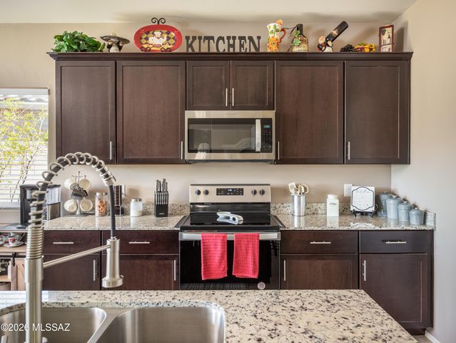 10907 W Claxton Drive, Marana, AZ 85653