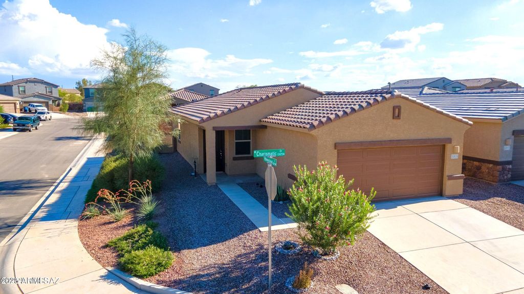 11835 W CHARISMATIC Drive, Marana, AZ 85653