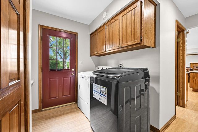 3665 Westwood DRIVE, Brookfield, WI 53005