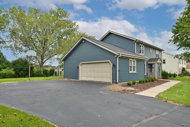 3665 Westwood DRIVE, Brookfield, WI 53005