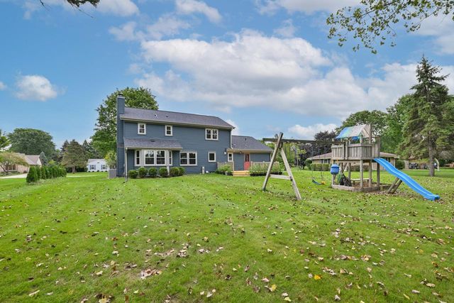 3665 Westwood DRIVE, Brookfield, WI 53005