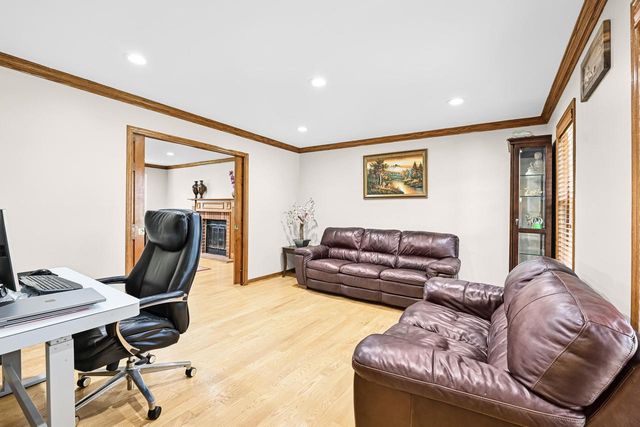 3665 Westwood DRIVE, Brookfield, WI 53005