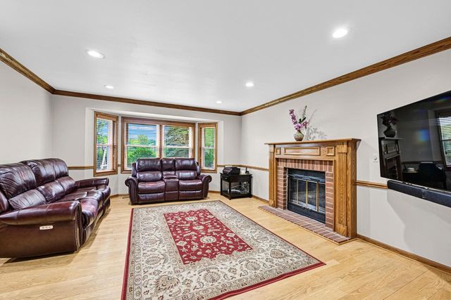 3665 Westwood DRIVE, Brookfield, WI 53005