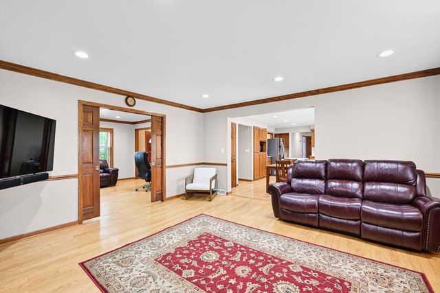 3665 Westwood DRIVE, Brookfield, WI 53005
