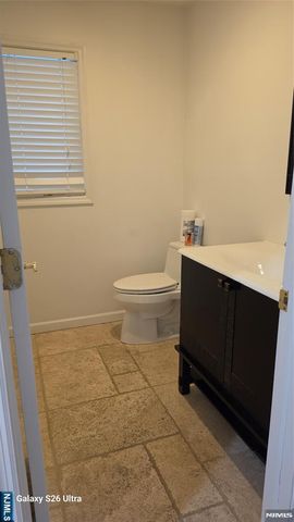1454 River Road, Edgewater, NJ 07020