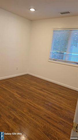 1454 River Road, Edgewater, NJ 07020