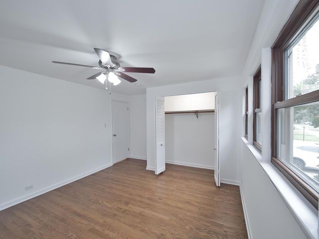 10107 Lawrence Court, Oak Lawn, IL 60453