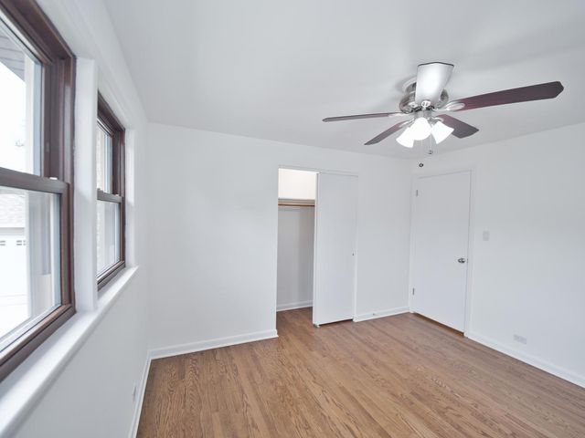10107 Lawrence Court, Oak Lawn, IL 60453
