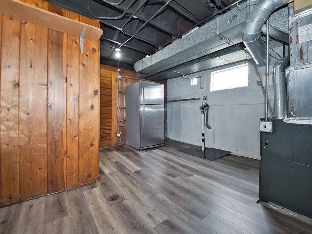 10107 Lawrence Court, Oak Lawn, IL 60453