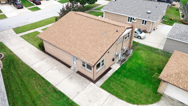 10107 Lawrence Court, Oak Lawn, IL 60453