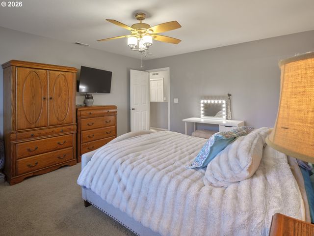 2407 Ne 127TH Pl, Vancouver, WA 98684