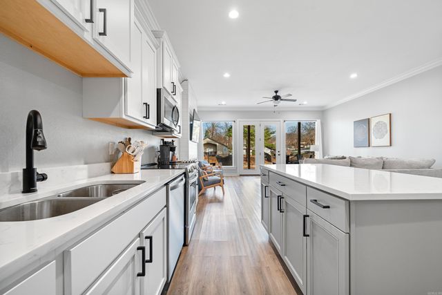 215 Long Beach Drive, Hot Springs, AR 71913