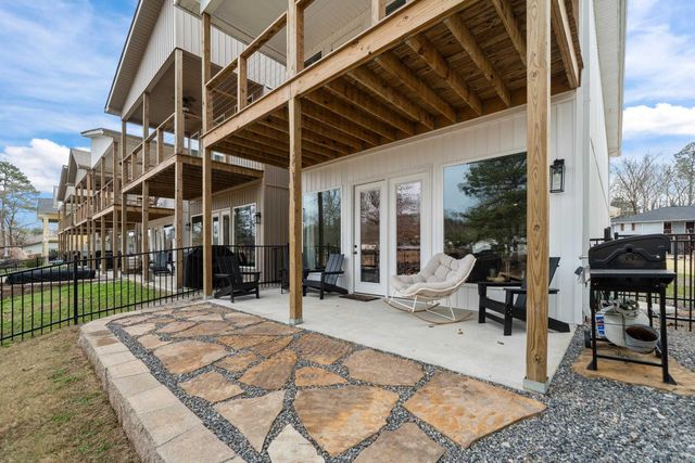 215 Long Beach Drive, Hot Springs, AR 71913