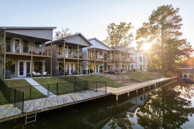 215 Long Beach Drive, Hot Springs, AR 71913