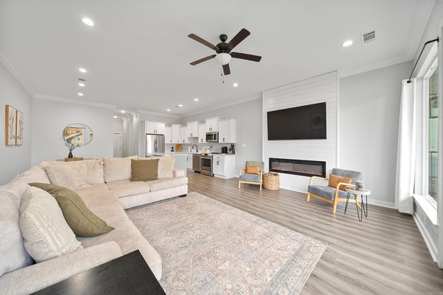 215 Long Beach Drive, Hot Springs, AR 71913