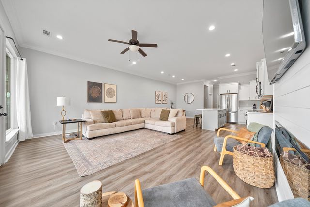 215 Long Beach Drive, Hot Springs, AR 71913