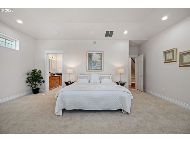 3466 AMBLESIDE Dr, Springfield, OR 97477