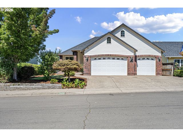 3466 AMBLESIDE Dr, Springfield, OR 97477