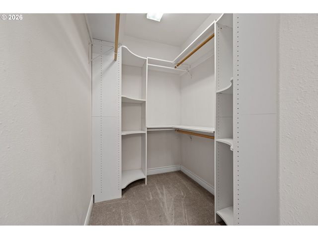 3466 AMBLESIDE Dr, Springfield, OR 97477