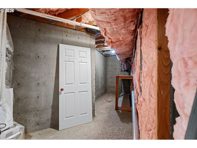 3466 AMBLESIDE Dr, Springfield, OR 97477