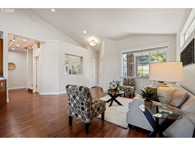 3466 AMBLESIDE Dr, Springfield, OR 97477