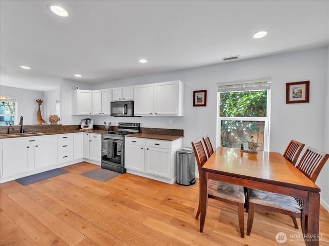 36522 SE Woody Creek Lane, Snoqualmie, WA 98065