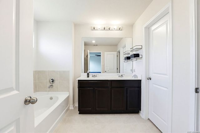 9916 Bratten Rise, San Antonio, TX 78254