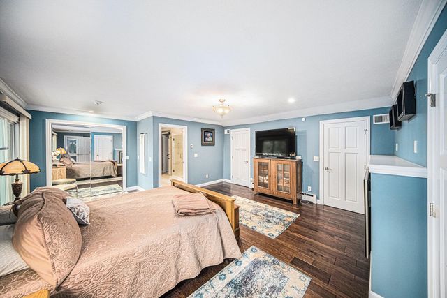 329 Pamela Circle, Brooklyn, MI 49230