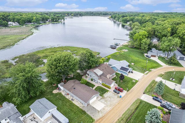 329 Pamela Circle, Brooklyn, MI 49230