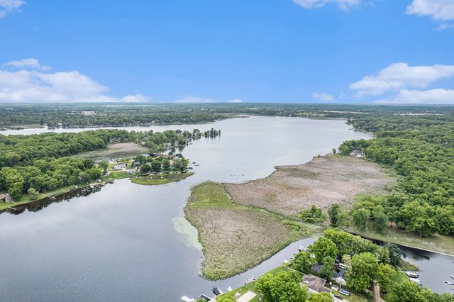 329 Pamela Circle, Brooklyn, MI 49230