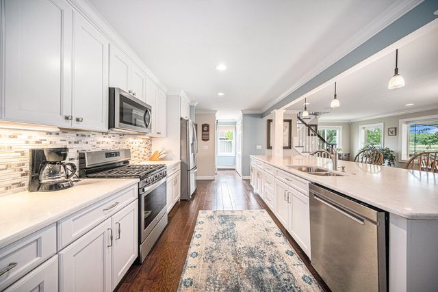 329 Pamela Circle, Brooklyn, MI 49230